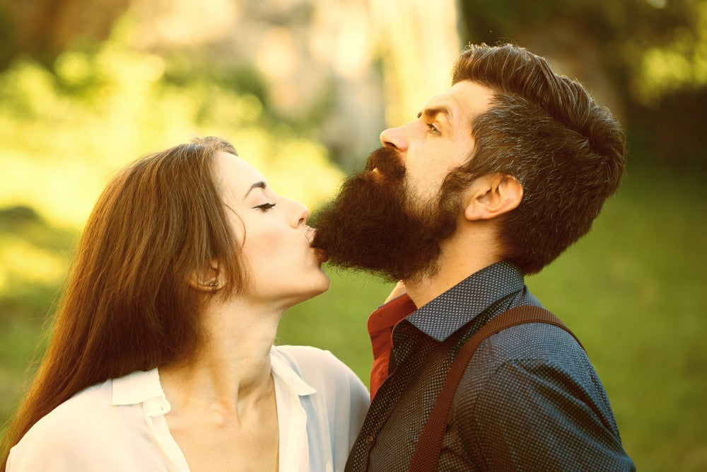 D2) KIT INDISPENSABLE CUIDADO DE BARBA: Aceite + Shampoo + Peine