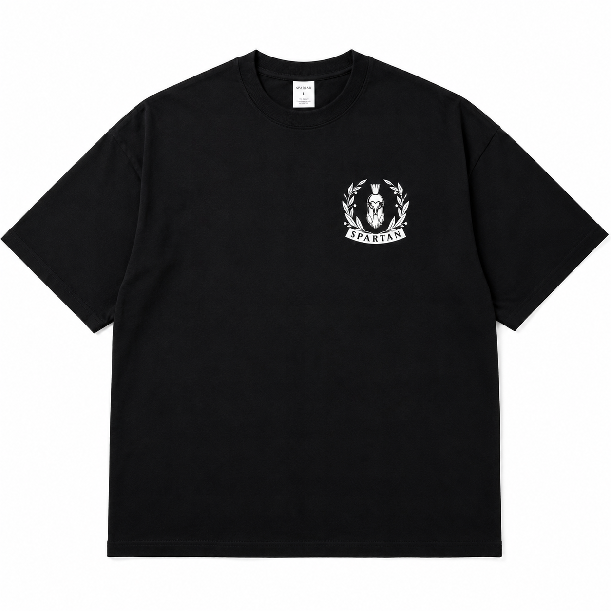 Playera oversize premium negra Spartan con logotipo frontal y corte relajado.