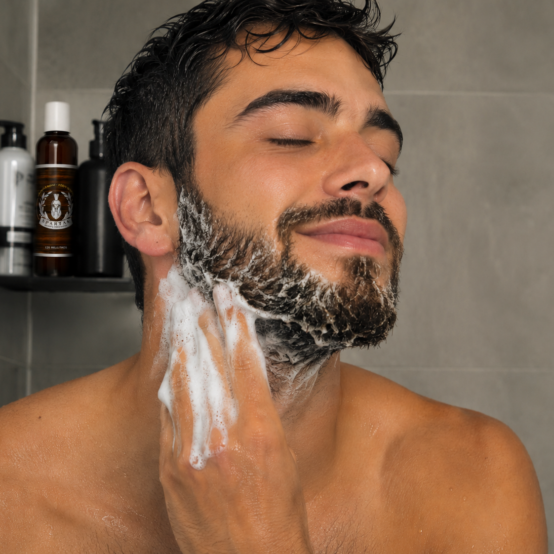 D) KIT CUIDADO DE BARBA Aceite, Shampoo y Peine – Combo Esencial